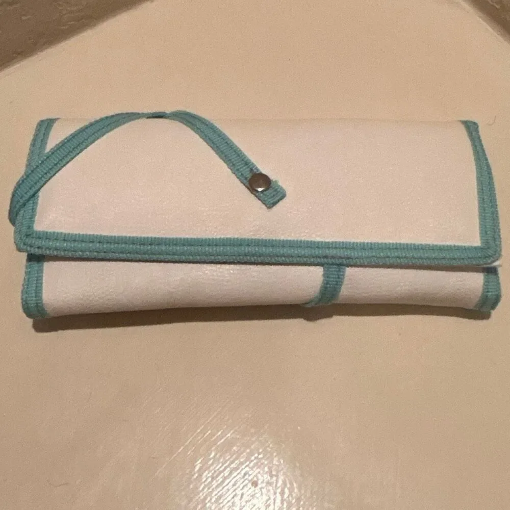 Carmindy & Co Make Up Brush Set White Teal Blue Roll Up Travel Storage Pouch New